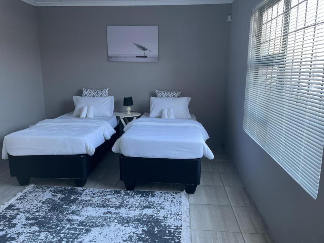 Apartament Otis Self Catering Walvis Bay Zewnętrze zdjęcie